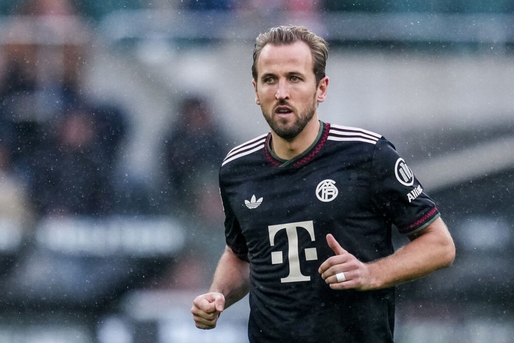 Harry Kane: A Bavarian Goal Machine Rewriting the Record Books! isn’t just scoring goals; he’s rewriting history! The Bayern Munich sensation is shattering records with every strike, proving his worth with relentless consistency and breathtaking skill. He’s transformed Bayern’s attack, becoming a true Bavarian goal machine. Witnessing his masterclass unfold is pure footballing theatre!