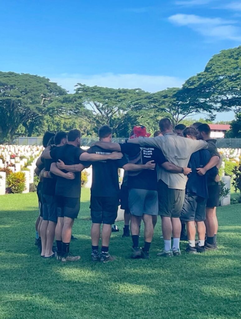 LEST WE FORGET: Sydney Roosters Honor the Fallen at Bomana in a Powerful Moment of Remembrance.