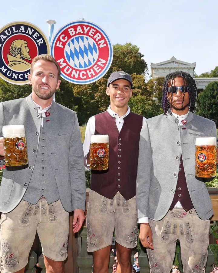 💖 „Wie Neuzugänge mit vertrautem Herzen“ — Harry Kane lobt die sanfte, kraftvolle Rückkehr von Jamal Musiala und Alphonso Davies.