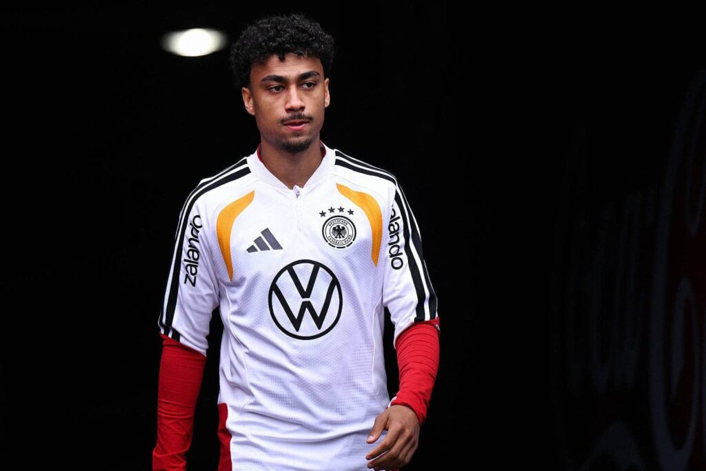 🚨 Bayern vor dem nächsten Transfer-Coup! Nach dem Telefonat mit Kompany: Nathaniel Brown sagt offenbar Ja zum Rekordmeister