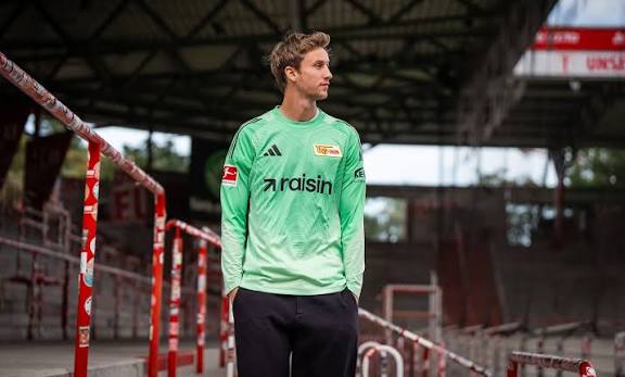 „ES IST AUS“: Frederik Rønnow beendet Saison vorzeitig – Transfergerüchte nehmen zu