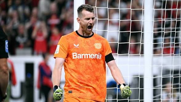 „ES IST AUS“: Lukas Hradecky beendet Saison vorzeitig – Transfergerüchte nehmen zu