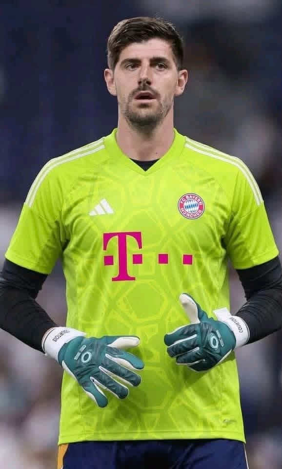 ✅✅ TRANSFER-COUP PERFEKT: Der FC Bayern München verpflichtet Thibaut Courtois mit einem Fünfjahresvertrag! Ein spektakulärer Wechsel von Real Madrid zum deutschen Rekordmeister verändert die Torhüterlandschaft nachhaltig. 🇩🇪 Alle Details zum Vertrag und die komplette Geschichte gibt es hier…